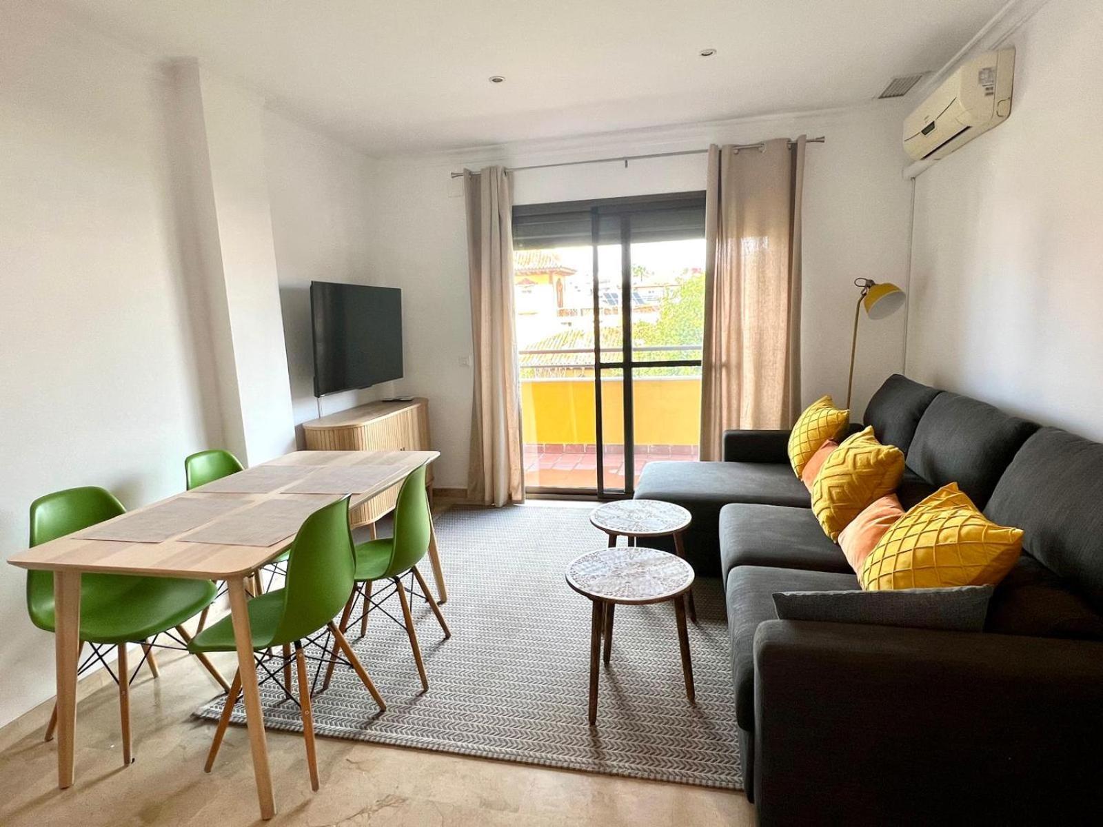 Urban Retreat With Views & Terrace Málaga